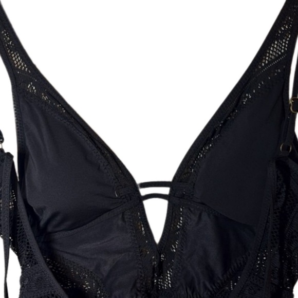 Becca by Rebecca Virtue Crochet Plunge One-Piece Swimsuit, swim wear size S - Picture 7 of 11